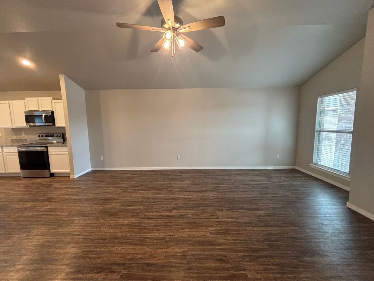 3506 Trenton Ave - Photo 5 of 19
