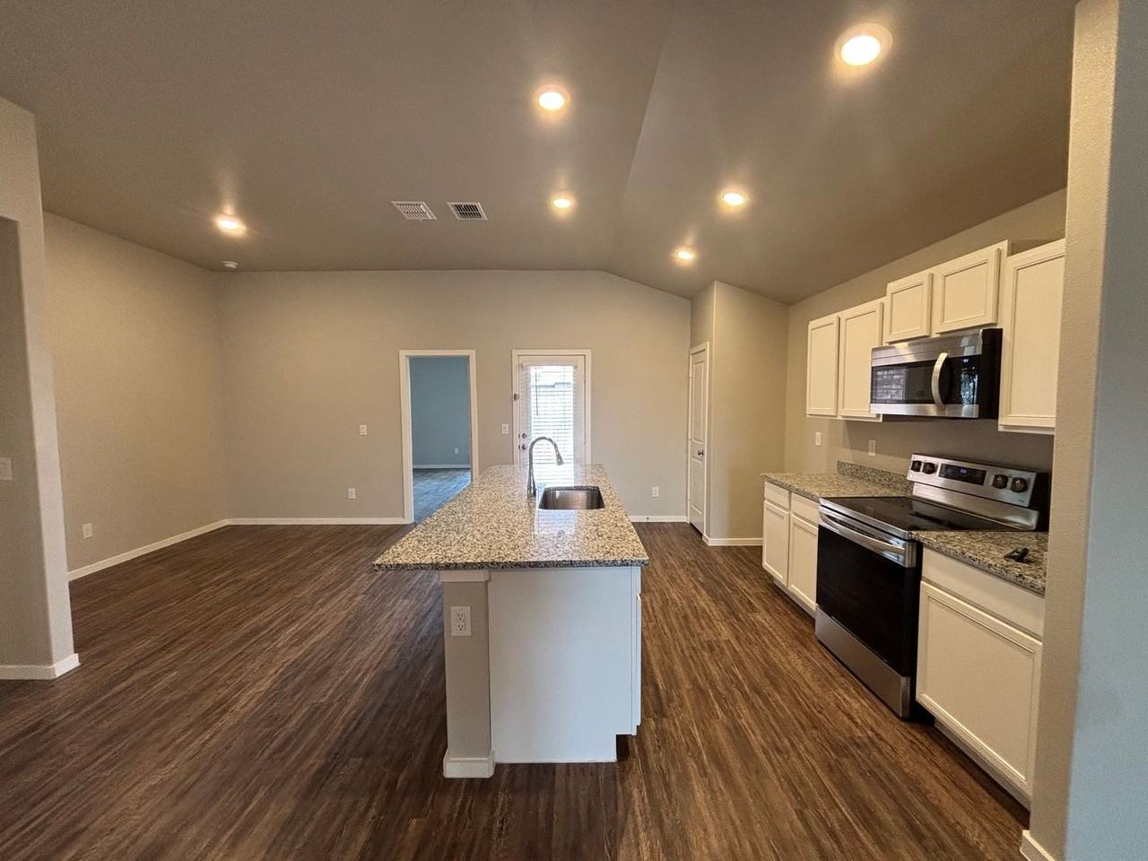 3506 Trenton Ave - Photo 6 of 19