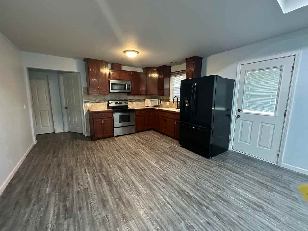 130 Damascus Rd - Photo 2 of 10