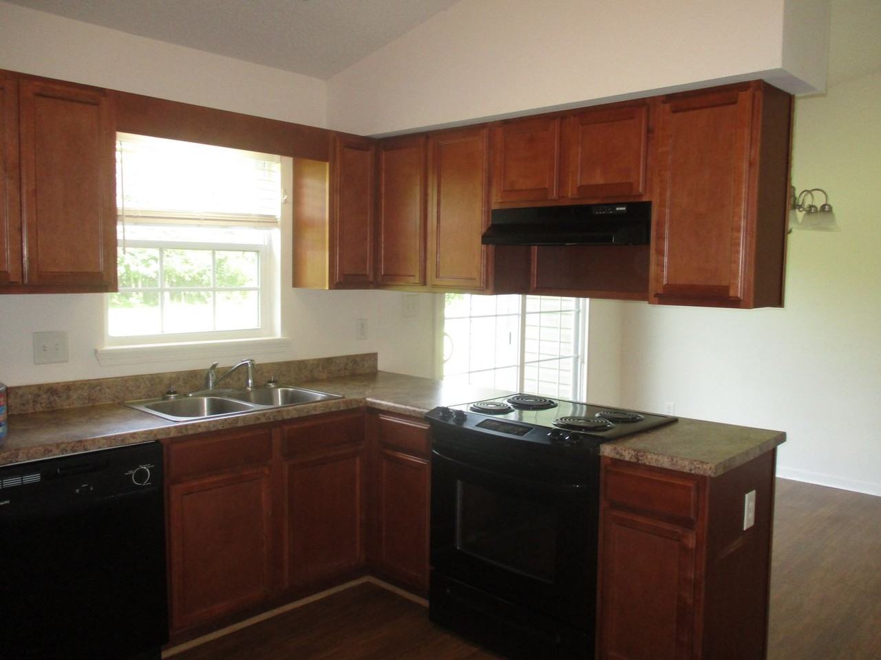 113 Poplar Ridge Rd - Photo 3 of 7