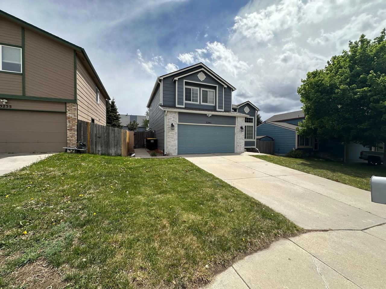 3245 Richmond Dr - Photo 2 of 45