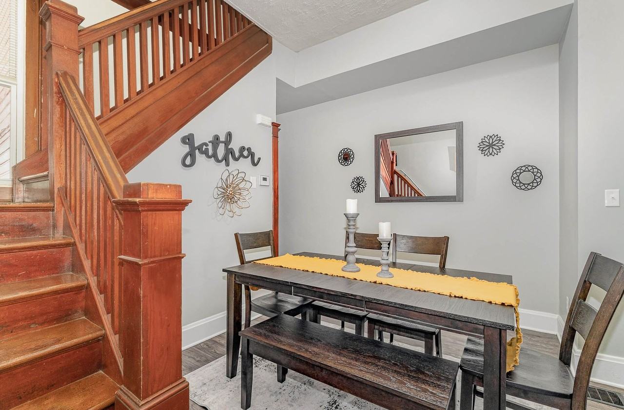 209 N College St - Photo 3 of 19