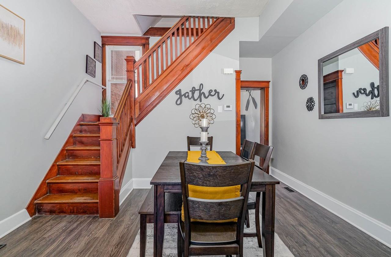 209 N College St - Photo 5 of 19