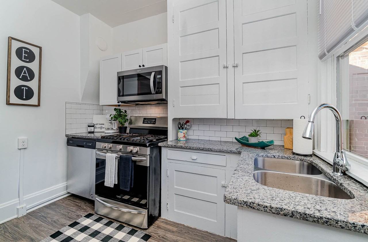 209 N College St - Photo 7 of 19