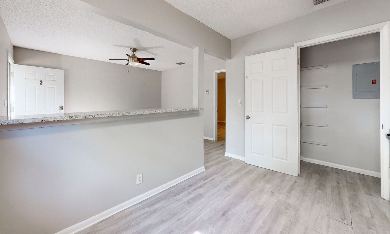 5404 101st St #2 - Photo 6 of 15