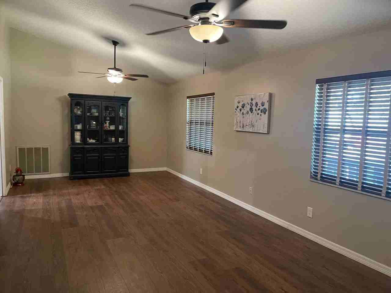213 Bloomingfield Dr - Photo 3 of 13