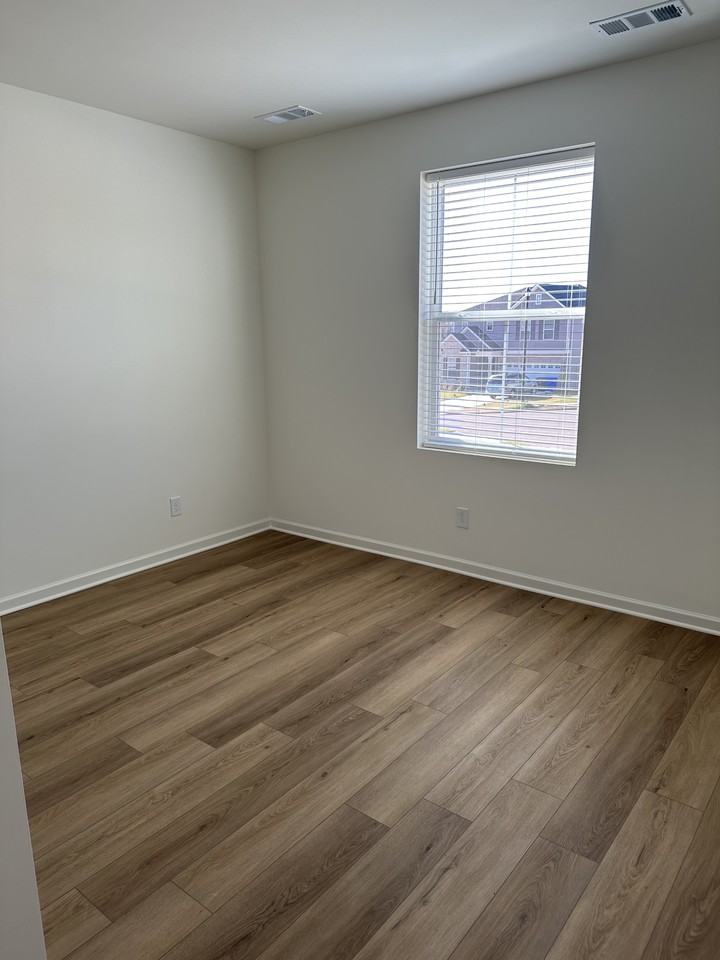 3316 Laurel Brook Ct #NA - Photo 6 of 18