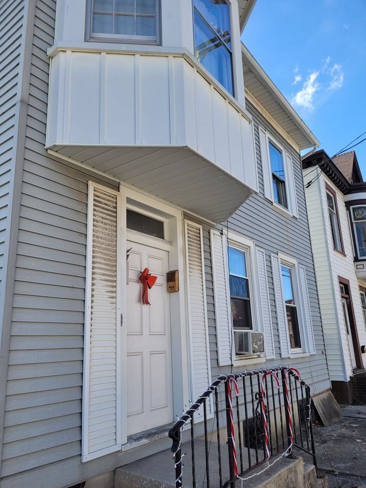 207 York Street - Photo 6 of 6