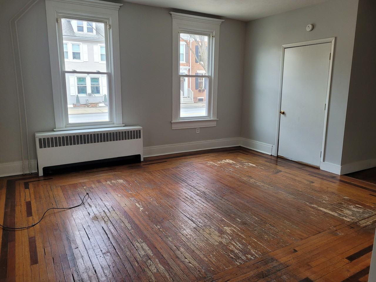 207 York Street - Photo 4 of 6