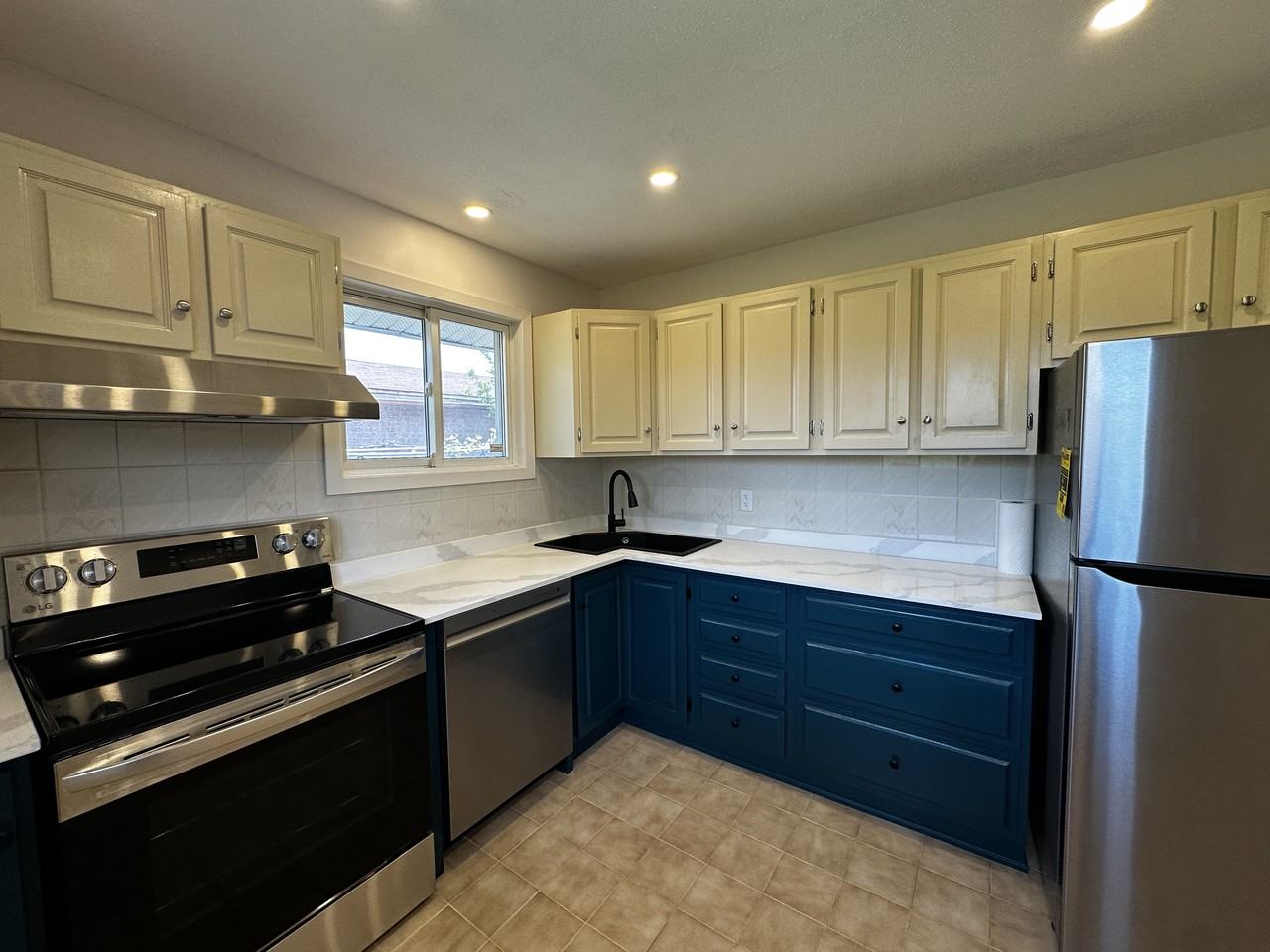 25 Ashburn Drive - Photo 3 of 16