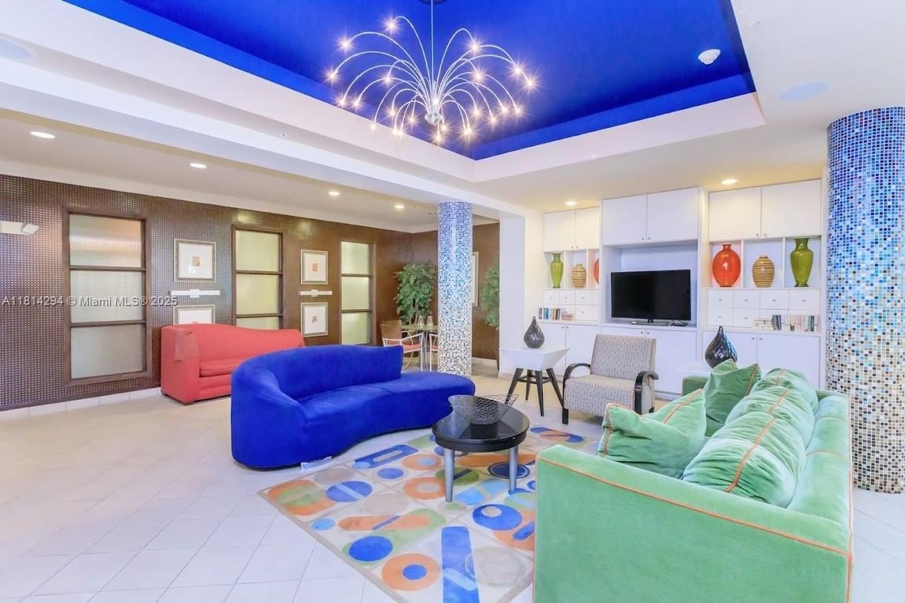 6001 Sw 70th St #252 - Photo 3 of 16