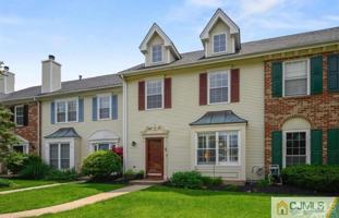 featured image of 3 Folkstone Ct