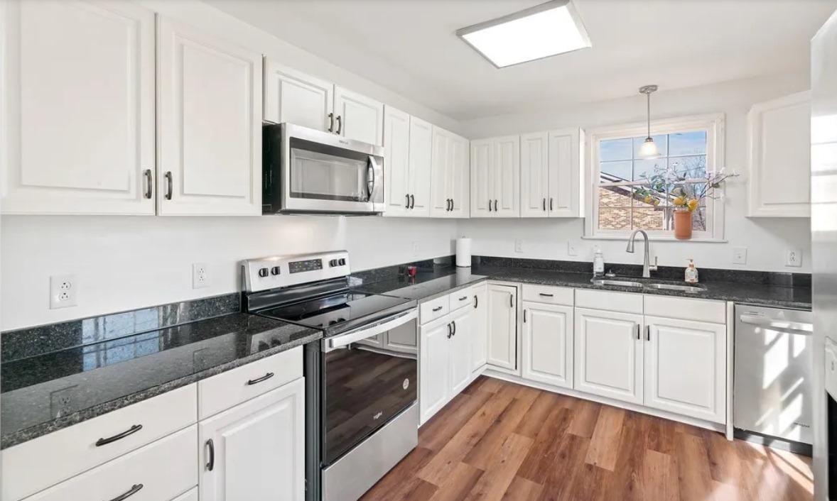 Denise Dr - Photo 4 of 7