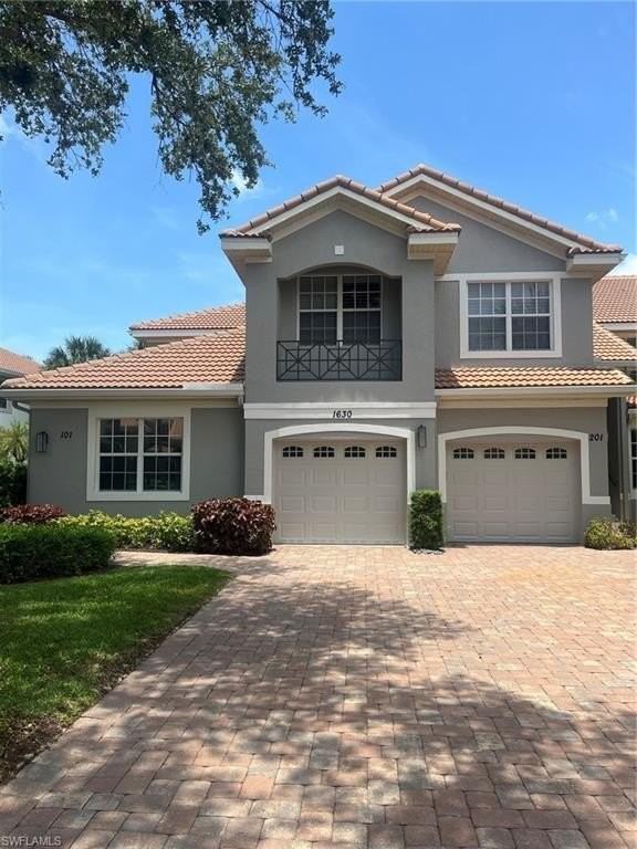 1630 Winding Oaks Way #5