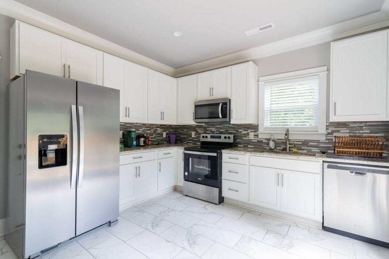 Kennesaw Dr - Photo 2 of 10