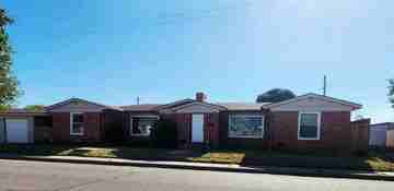 featured image of 1106 N Carrizo St