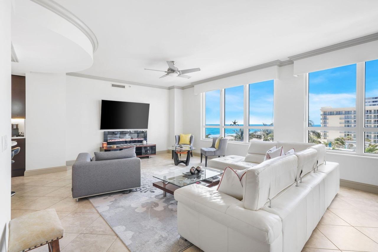 3800 3800 N Ocean Drive #650 - Photo 4 of 50