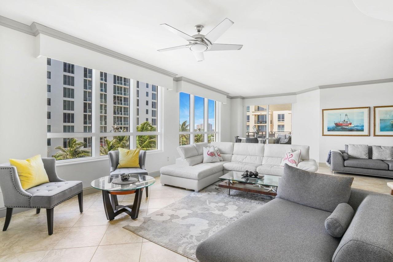 3800 3800 N Ocean Drive #650 - Photo 7 of 50