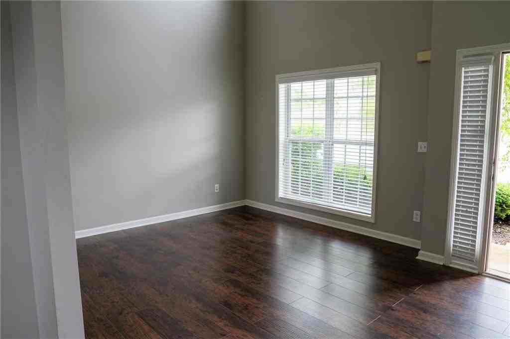 2894 State Ct - Photo 3 of 20