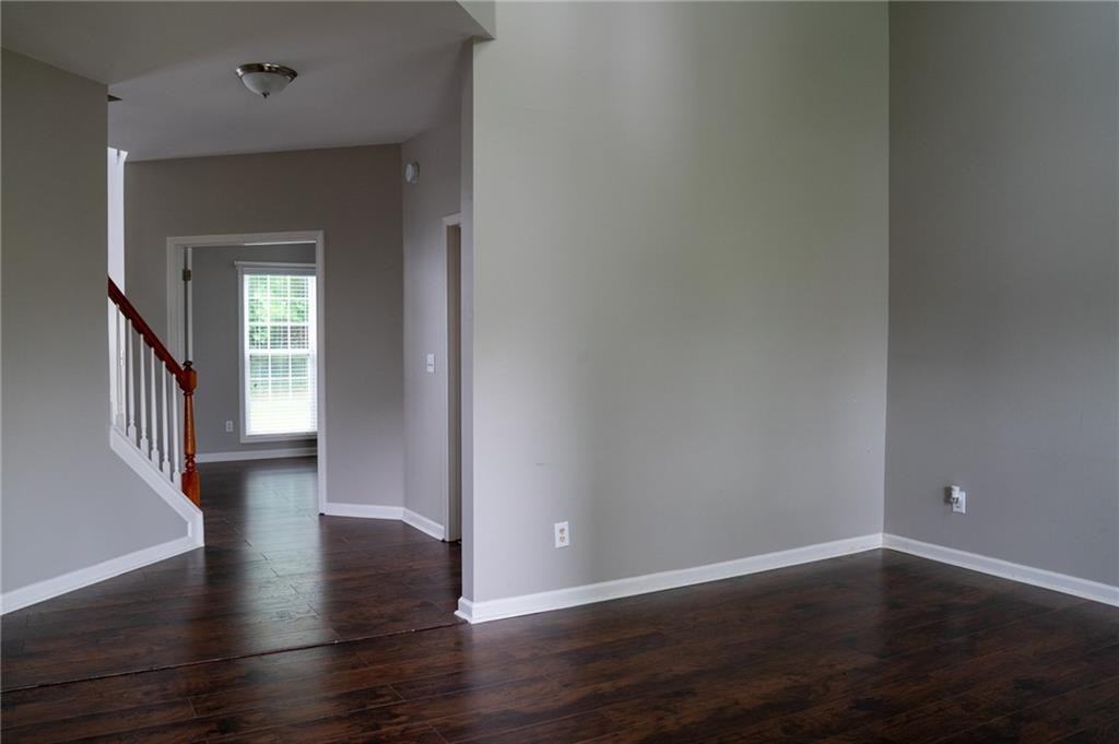 2894 State Ct - Photo 4 of 20