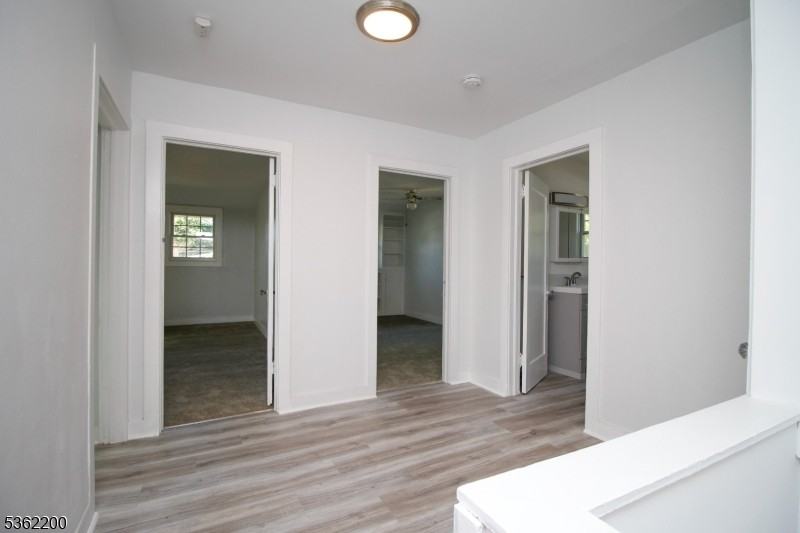 33 Bassett Ave - Photo 3 of 11