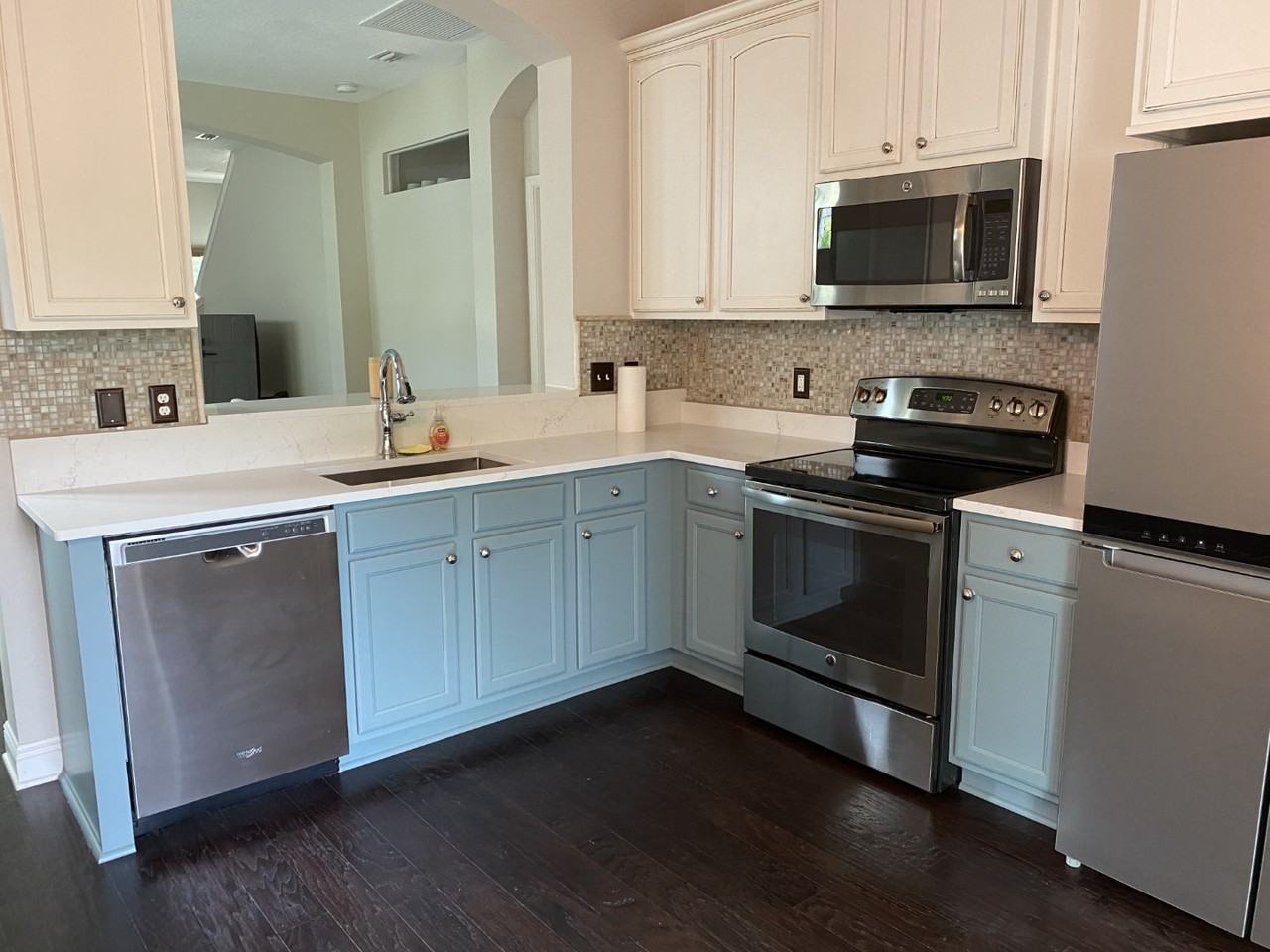 809 N Oregon Ave - Photo 5 of 16