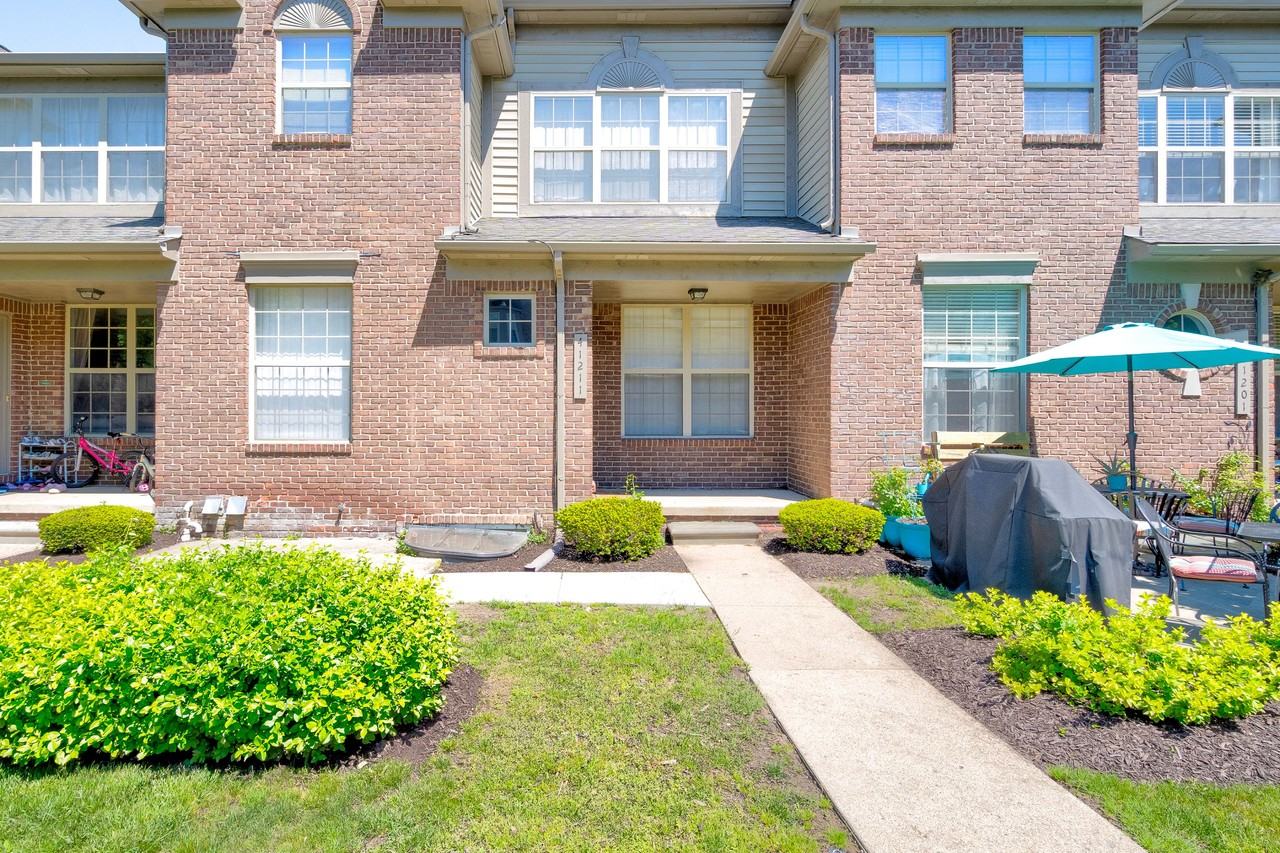 41211 N Maplewood Dr - Photo 4 of 44