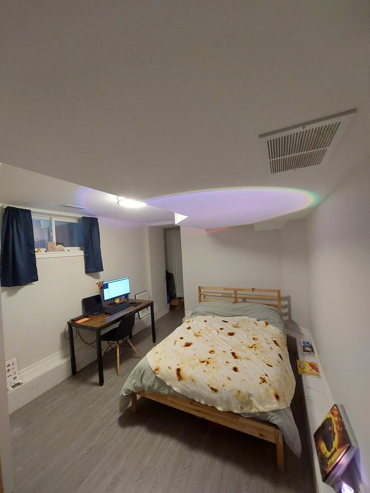 2 Bedroom 2 Ensuite Bathroom Unit near College St and Spadina for Rent - Photo 4 of 15