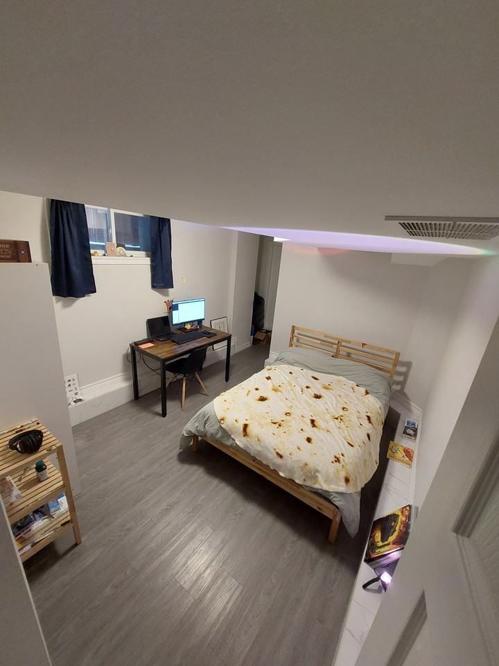 2 Bedroom 2 Ensuite Bathroom Unit near College St and Spadina for Rent - Photo 7 of 15