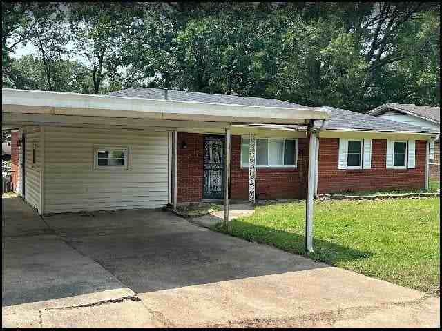 7409 Skylark Dr - Photo 2 of 10