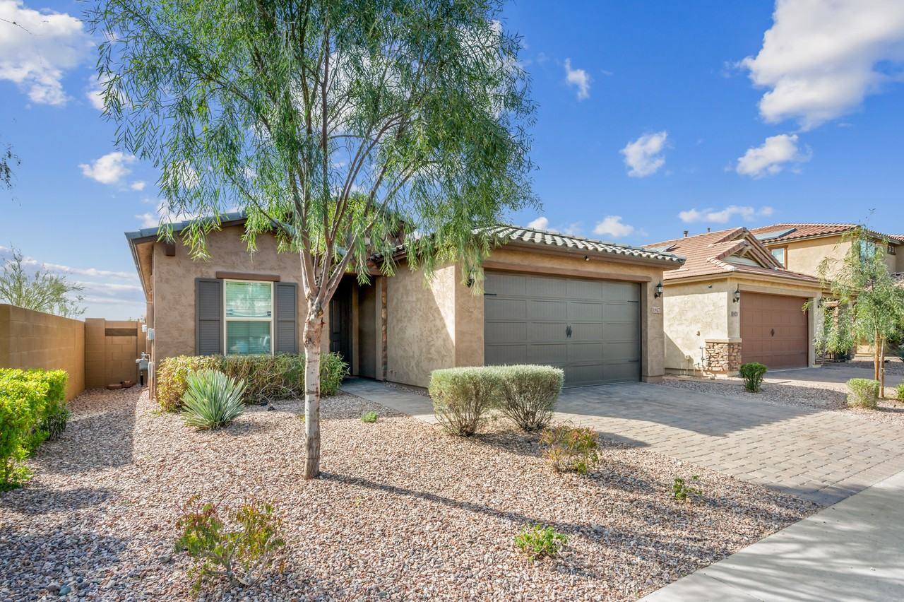 1817 West Spur Drive - Photo 2 of 29