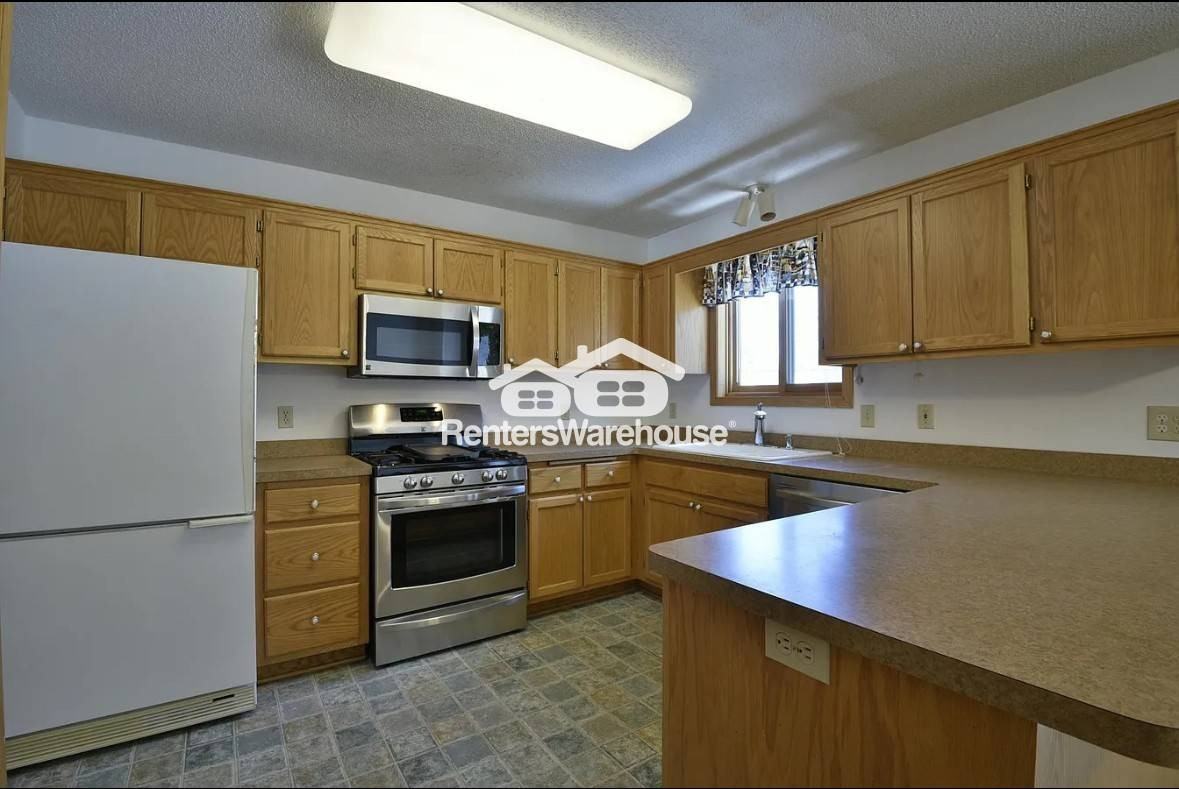 26431 10th St W - Photo 3 of 15