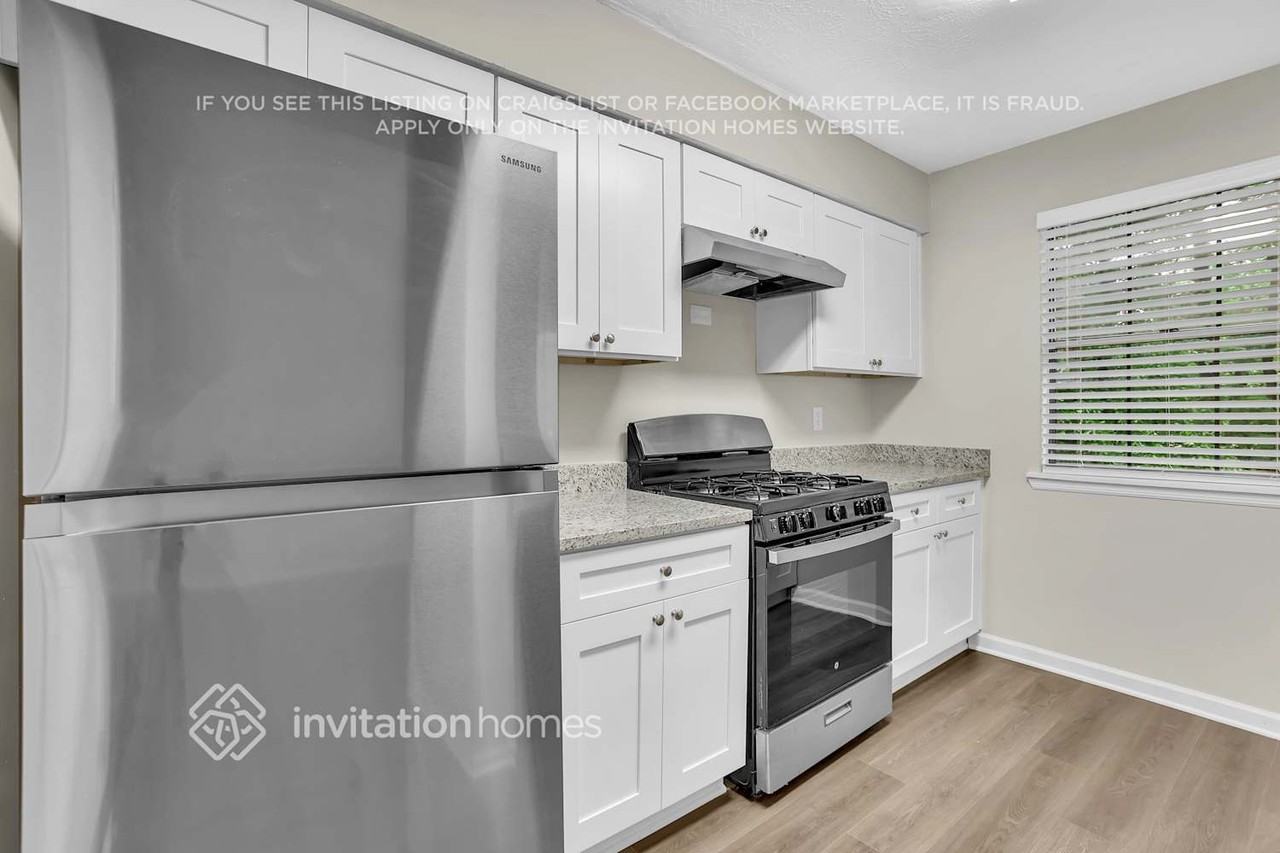 2483 Newgate Dr - Photo 6 of 22