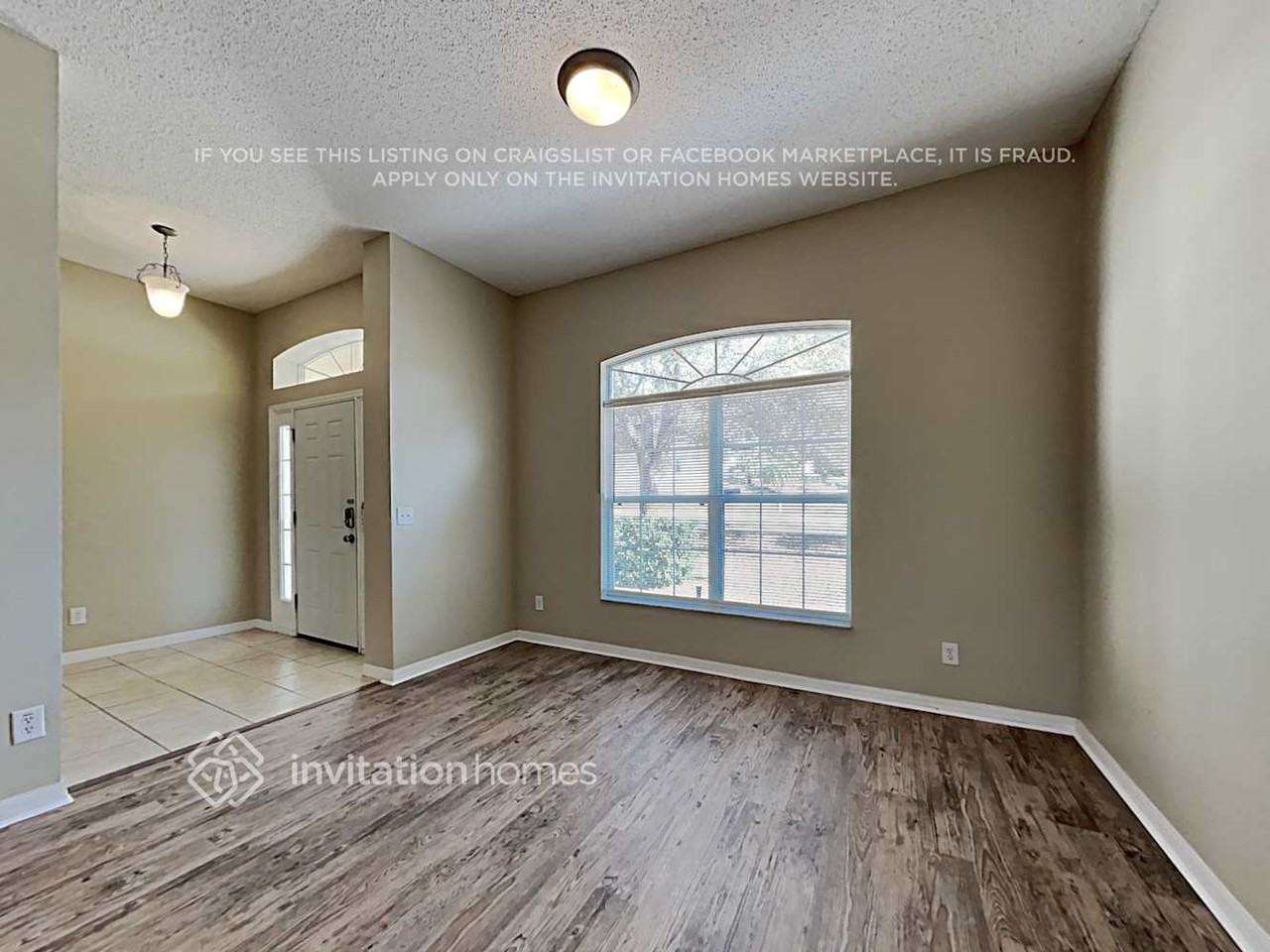 1266 N Ridge Blvd - Photo 3 of 25