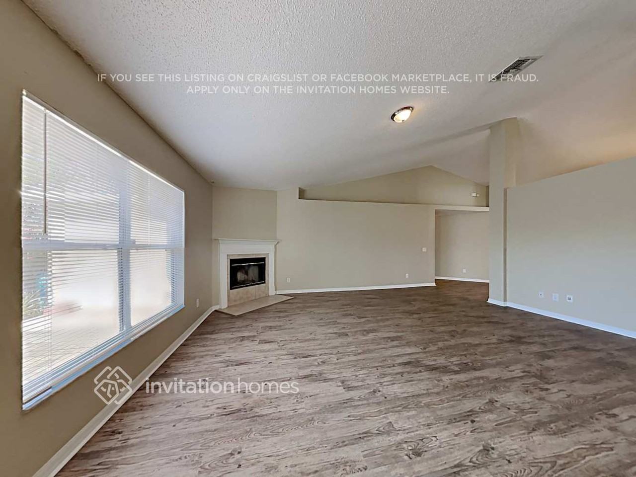 1266 N Ridge Blvd - Photo 5 of 25