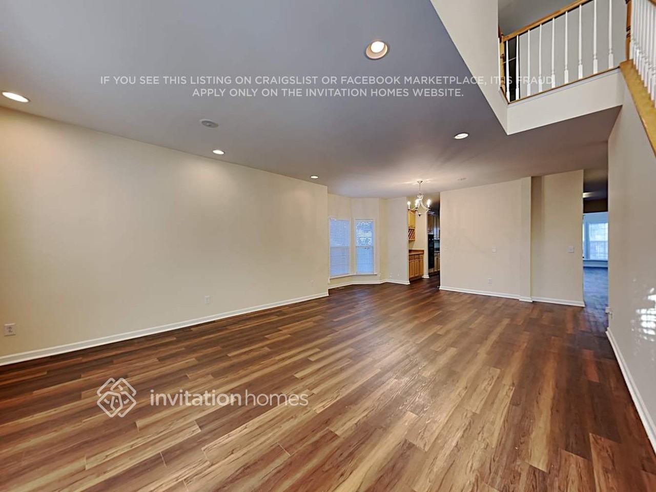 1008 Chamberwell Avenue - Photo 5 of 18