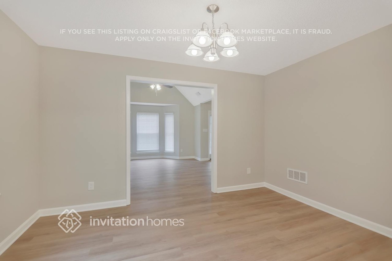 1446 Chapel Hill Ln Sw - Photo 6 of 23
