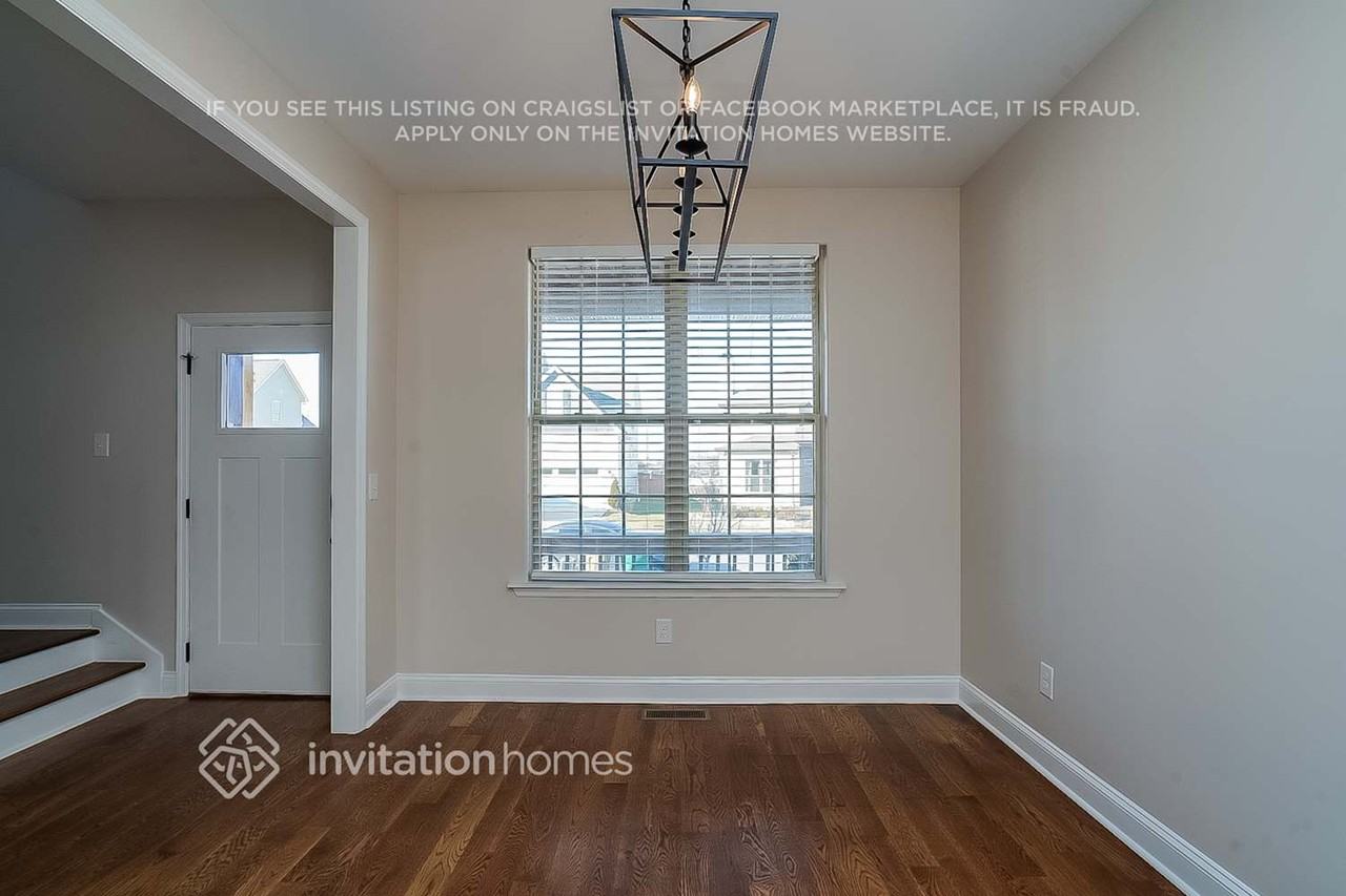 725 Maylene Dr - Photo 2 of 16