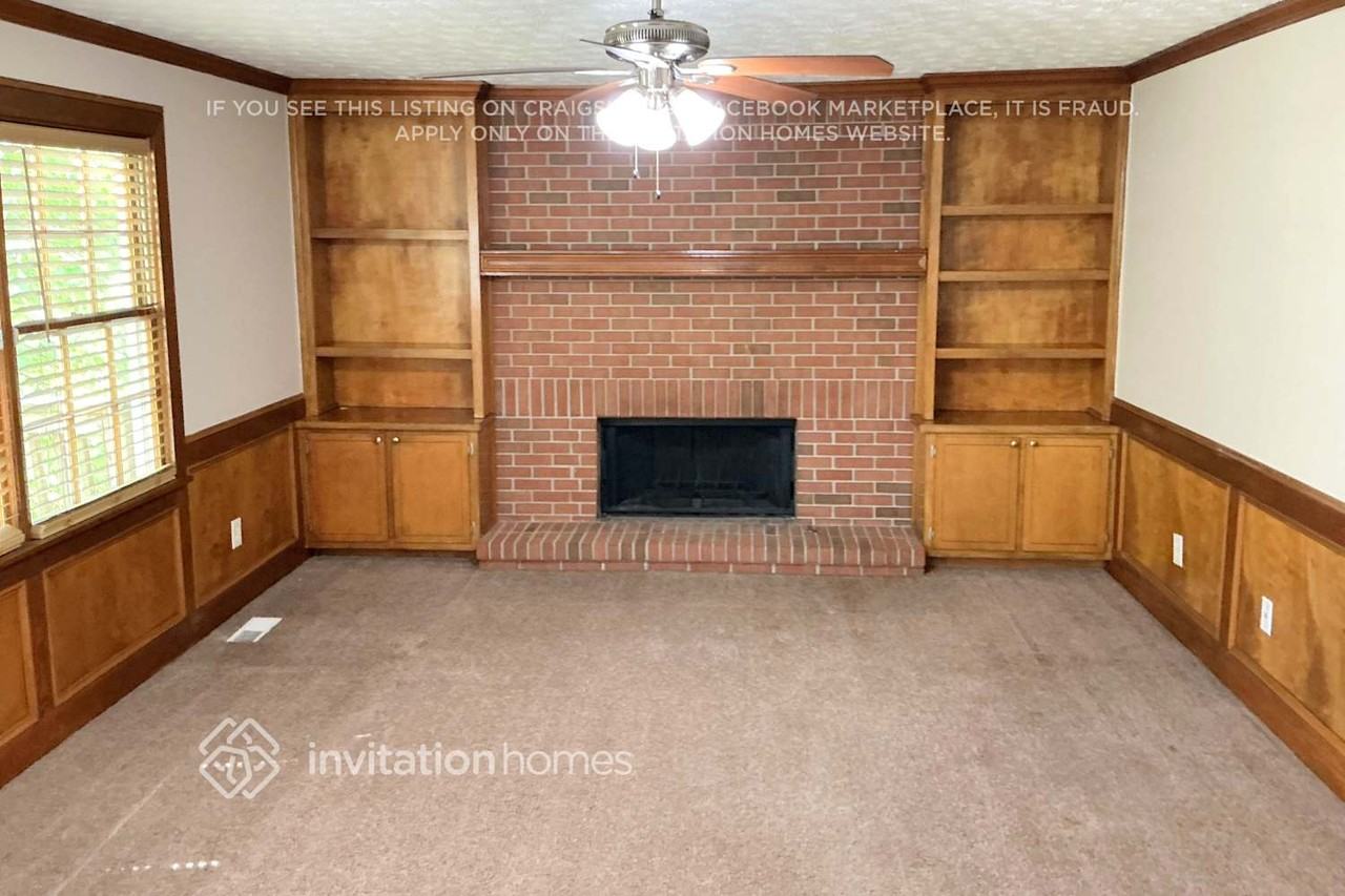 1740 Meadowchase Ct - Photo 5 of 17