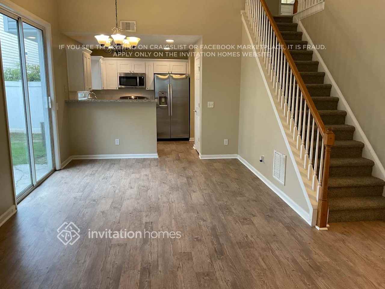 573 W Oaks Dr - Photo 4 of 15