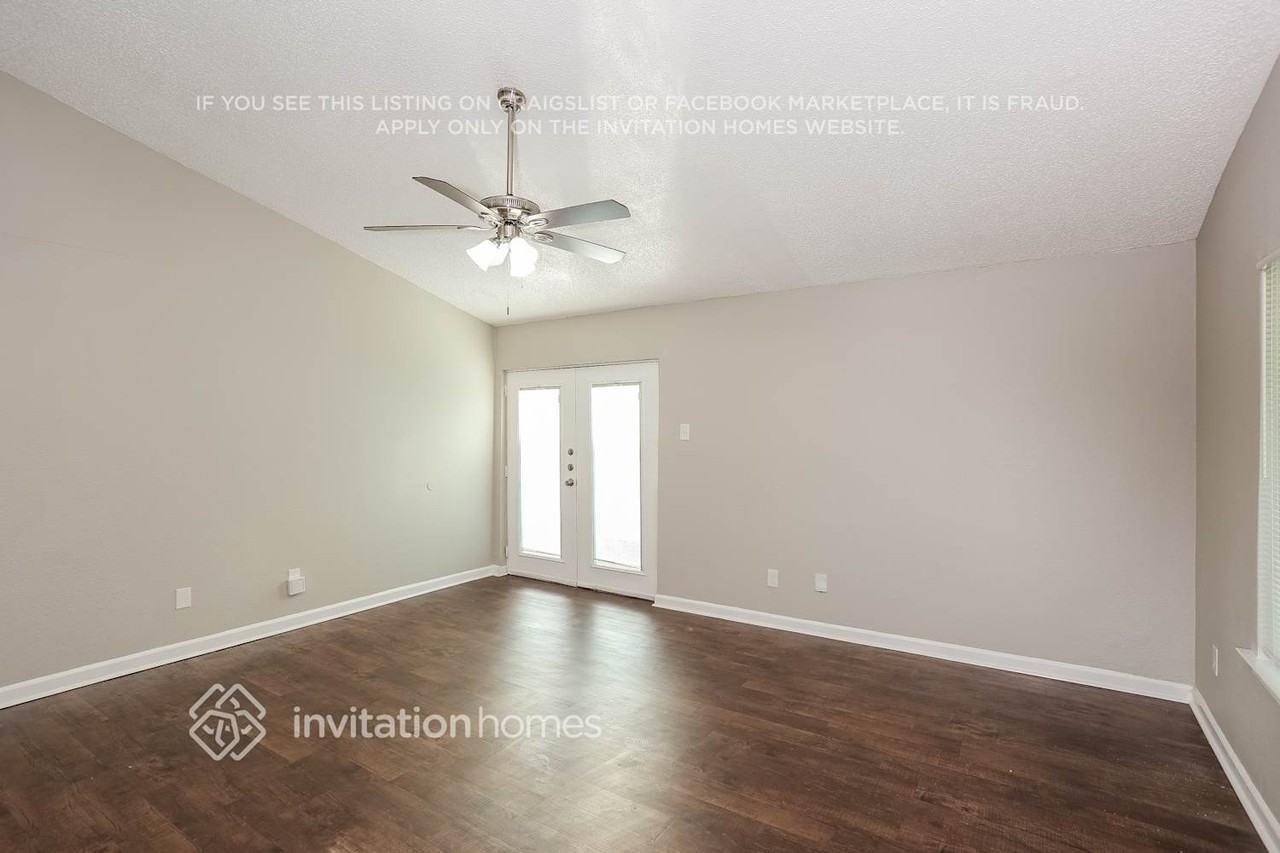10314 Brockton Dr - Photo 2 of 16