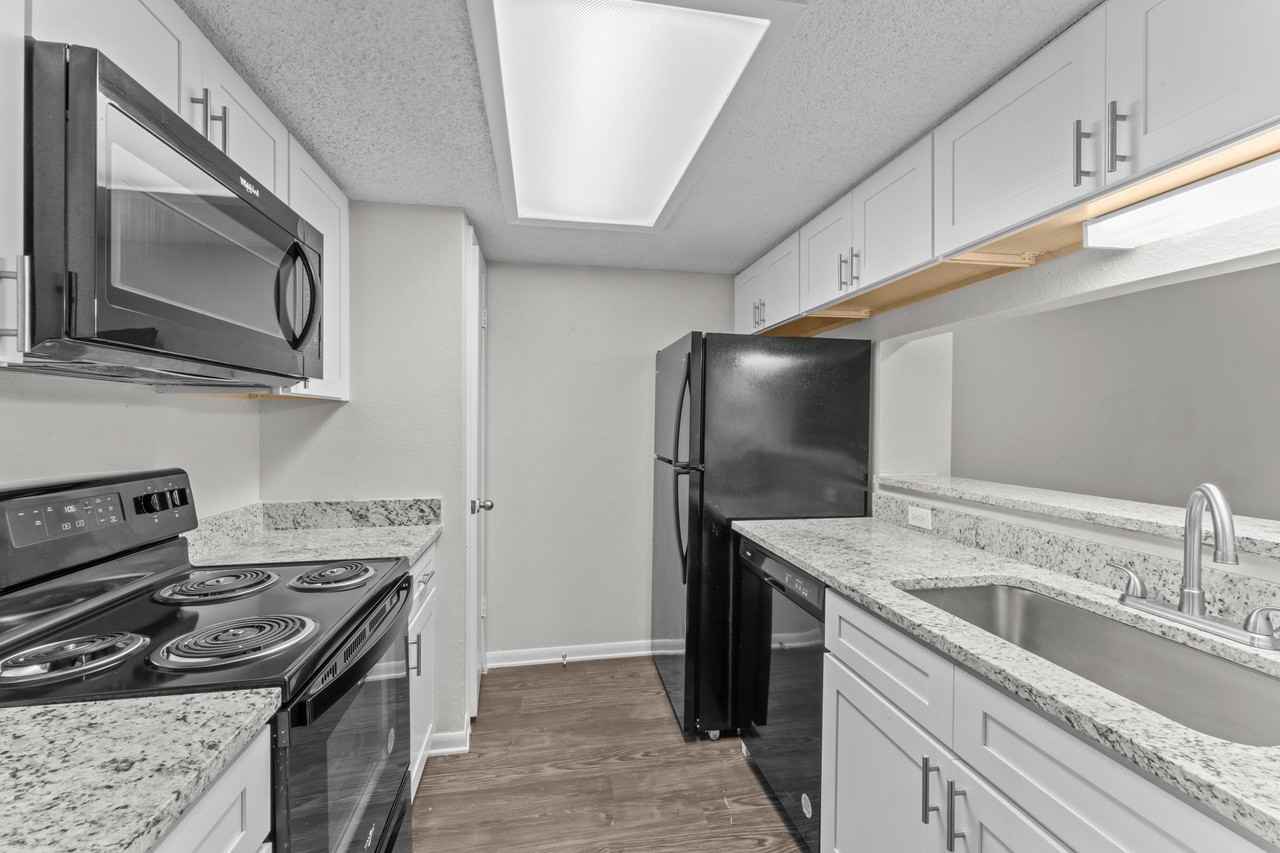 Park Greene Townhomes - Photo 3 of 20