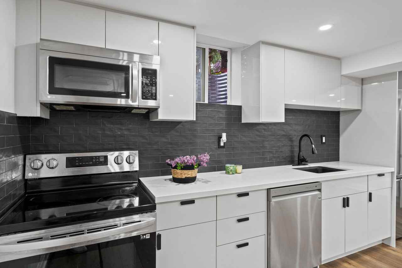 515 Cardiff Drive - Photo 2 of 14