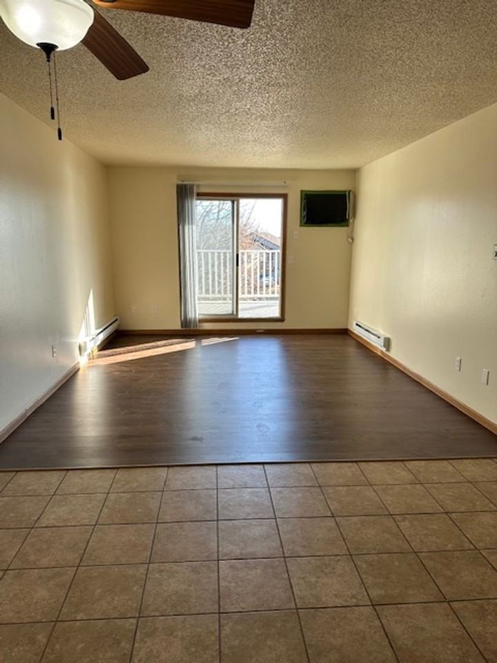 River's Edge Apartments - Photo 3 of 50