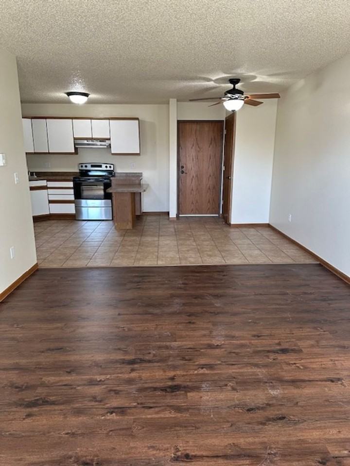 River's Edge Apartments - Photo 4 of 50