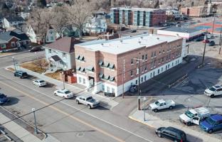 featured image of 580 W Clark St