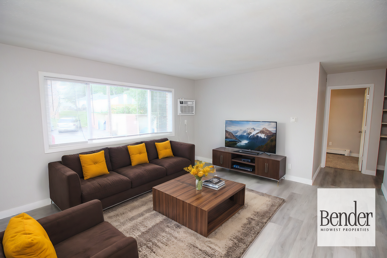 6 Flats Apartments - Photo 2 of 24