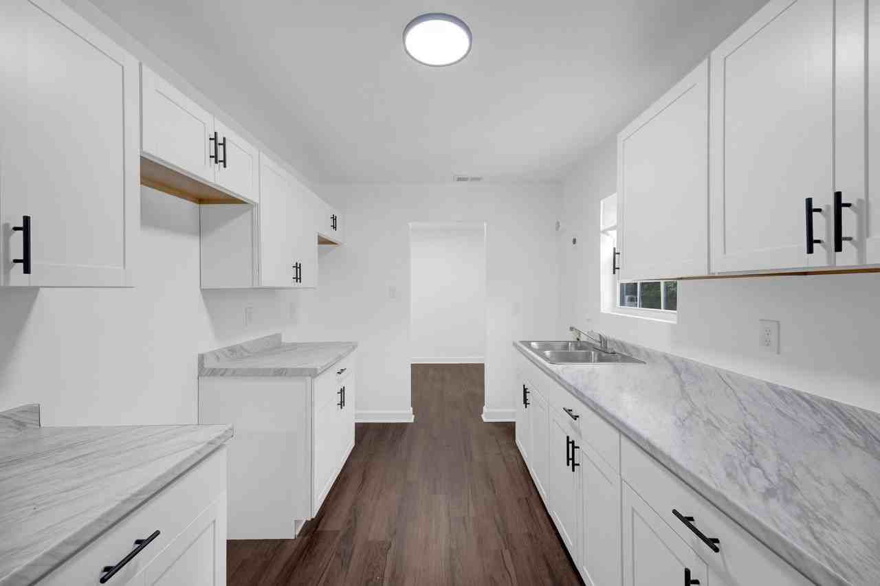 4361 Suncrest Dr - Photo 3 of 5