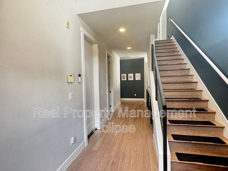 5034 Puget Blvd Sw - Photo 4 of 15