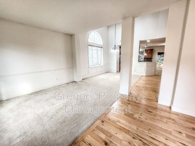 22913 36th Ave Se - Photo 3 of 32